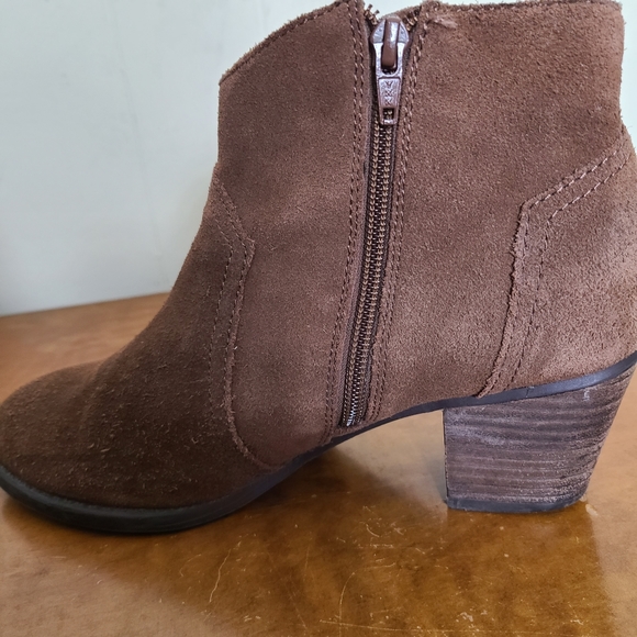 American Eagle Suede Ankle Boot Bootie - Picture 4 of 11
